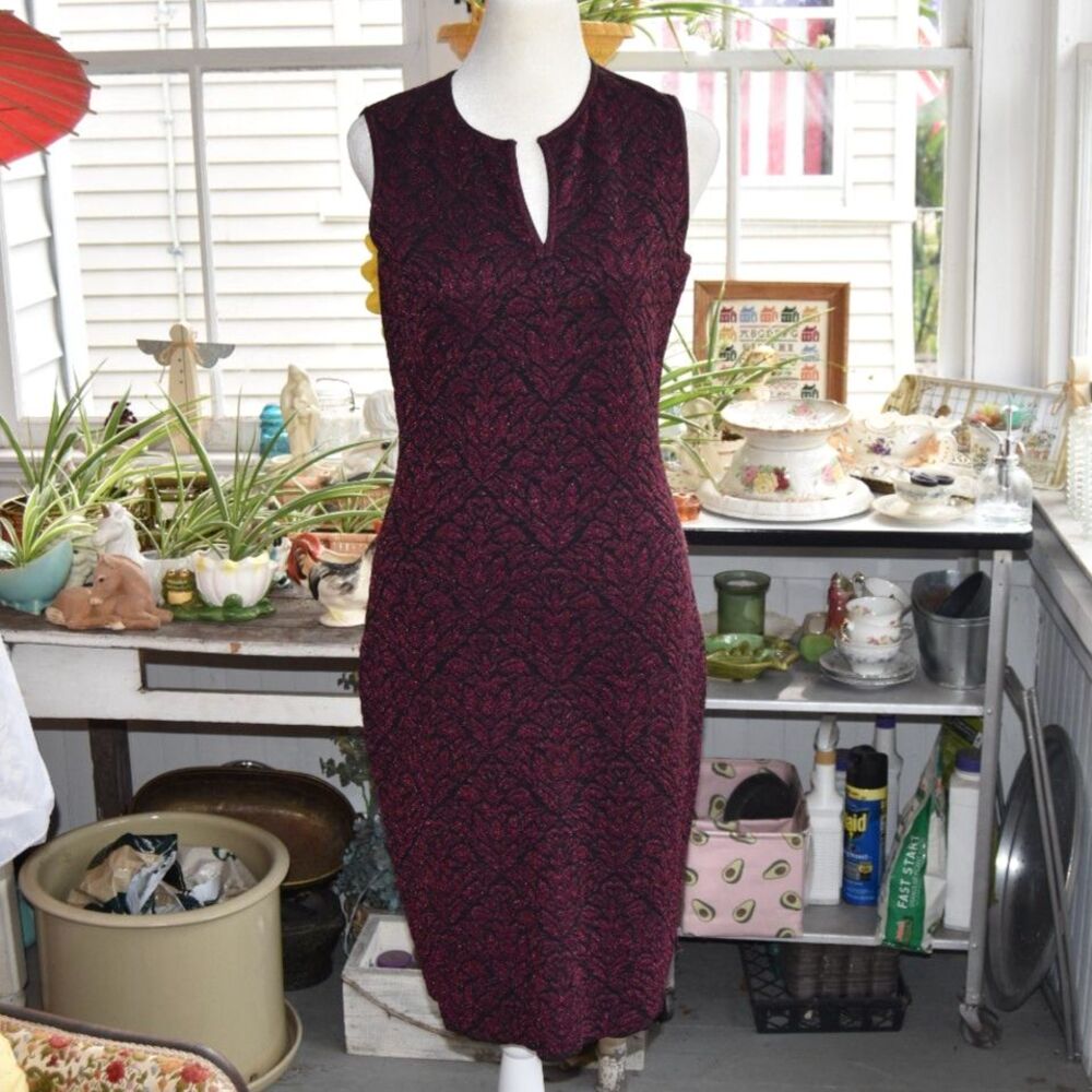 St. John Dress Size 2 Burgundy Black Metallic Knit Sleeveless Sheath Cocktail